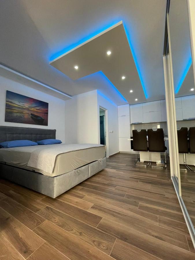 Charm Apartment Petrovac Ngoại thất bức ảnh