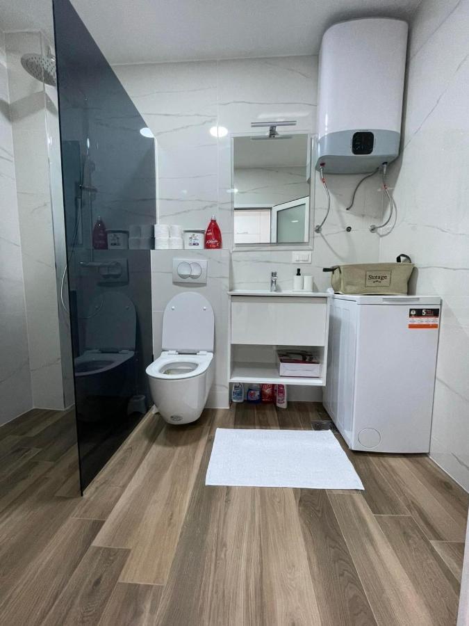 Charm Apartment Petrovac Ngoại thất bức ảnh