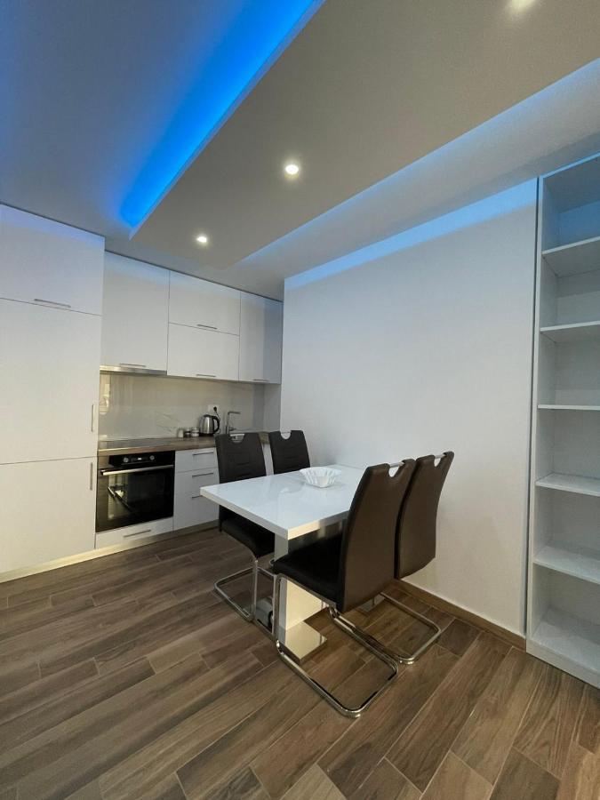 Charm Apartment Petrovac Ngoại thất bức ảnh