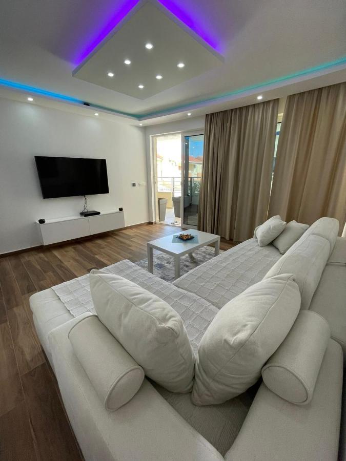 Charm Apartment Petrovac Ngoại thất bức ảnh