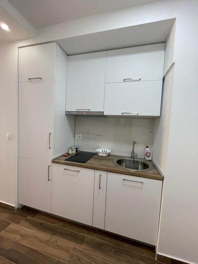 Charm Apartment Petrovac Ngoại thất bức ảnh